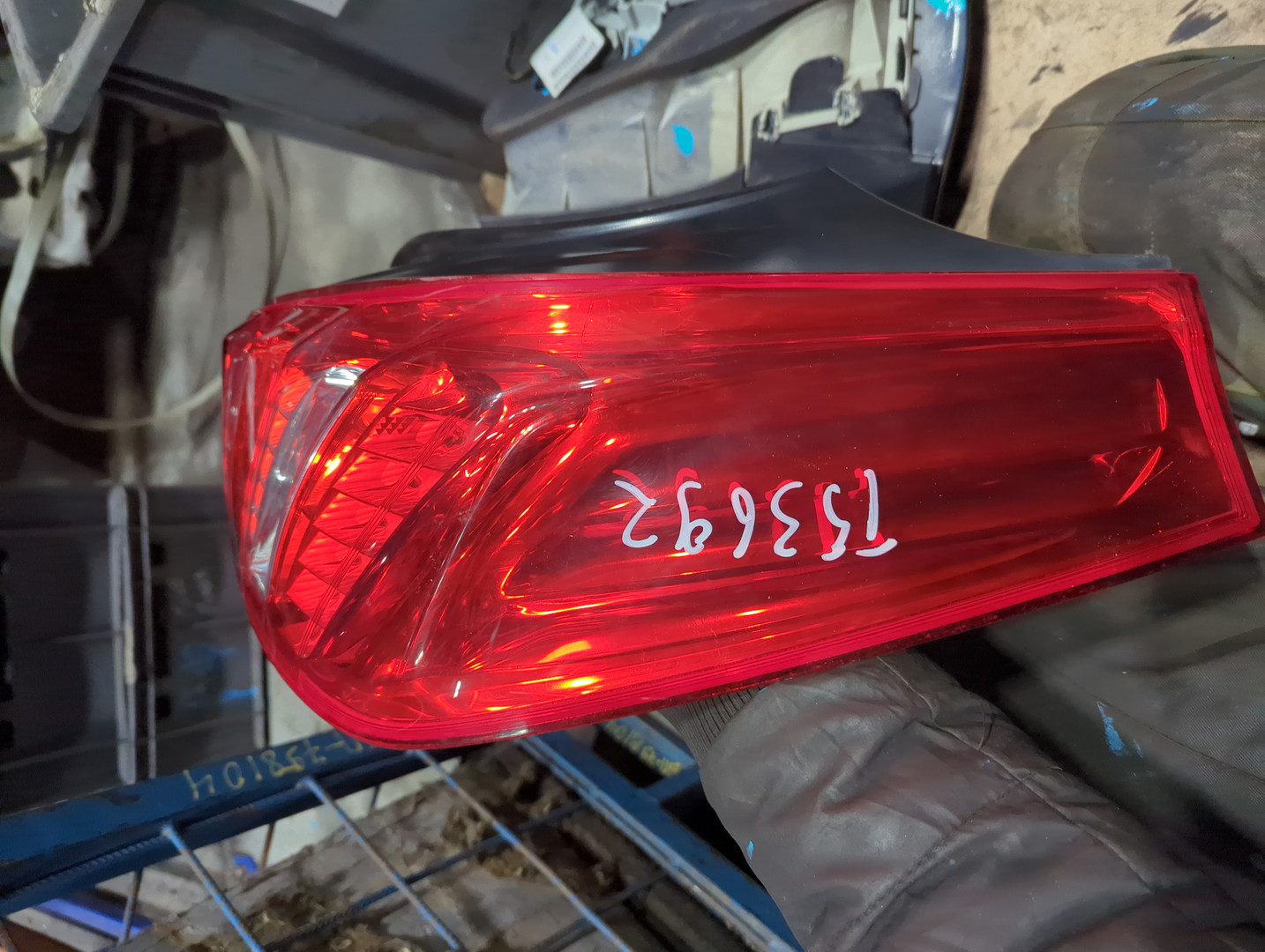 Фонарь задний правый