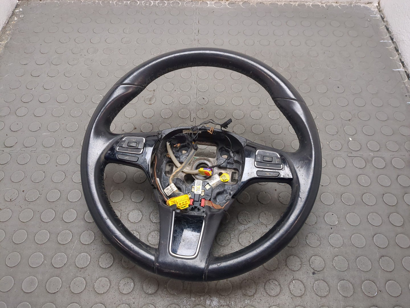 Рулевое колесо (руль)