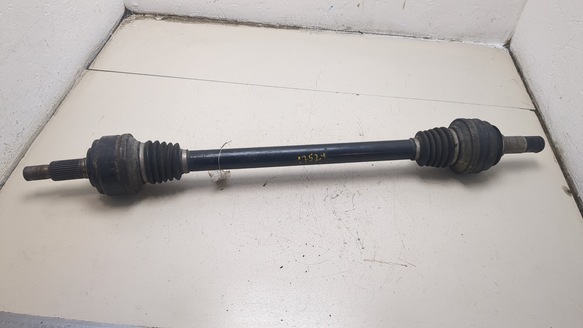 Полуось задняя