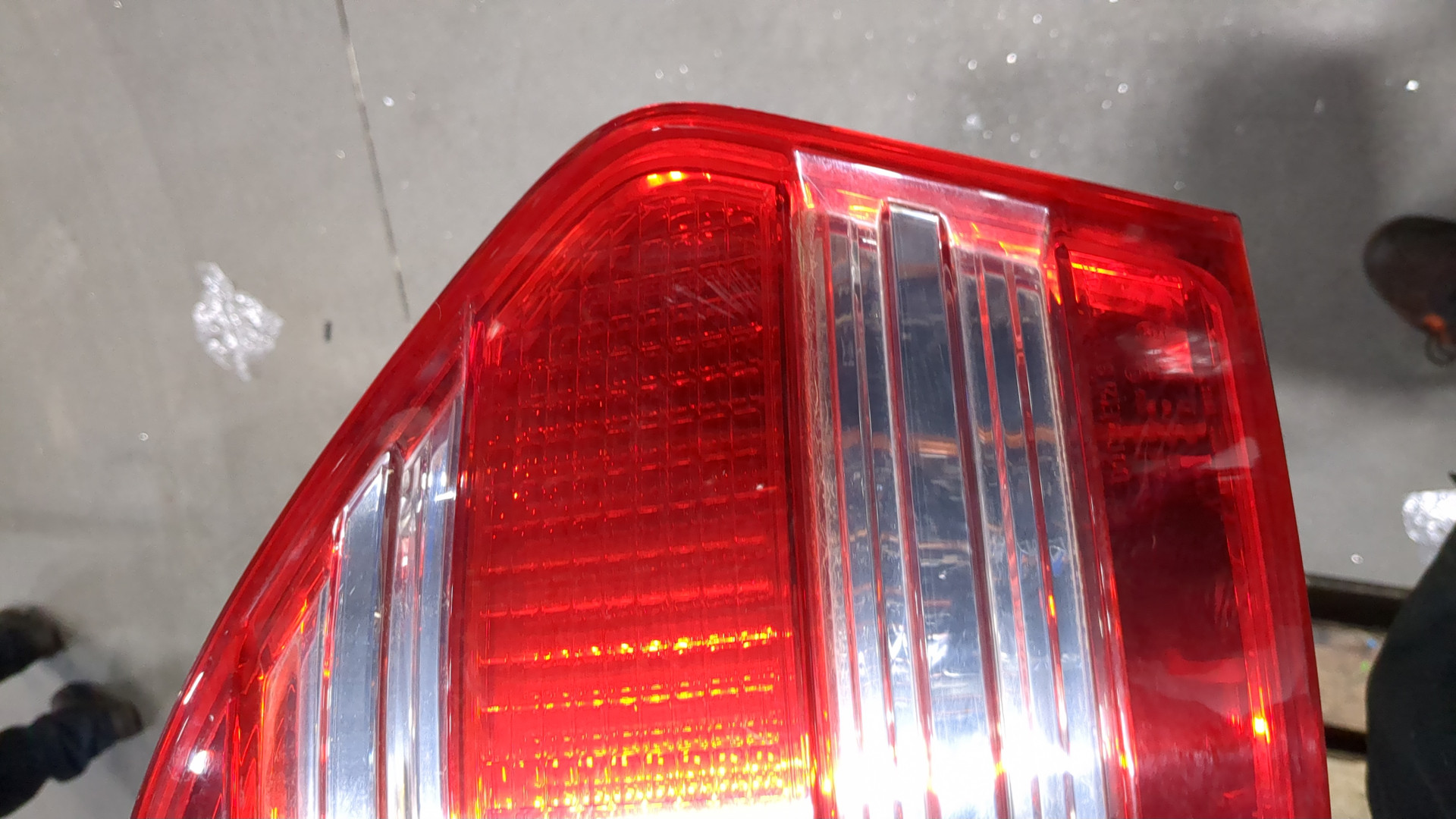 Фонарь задний правый