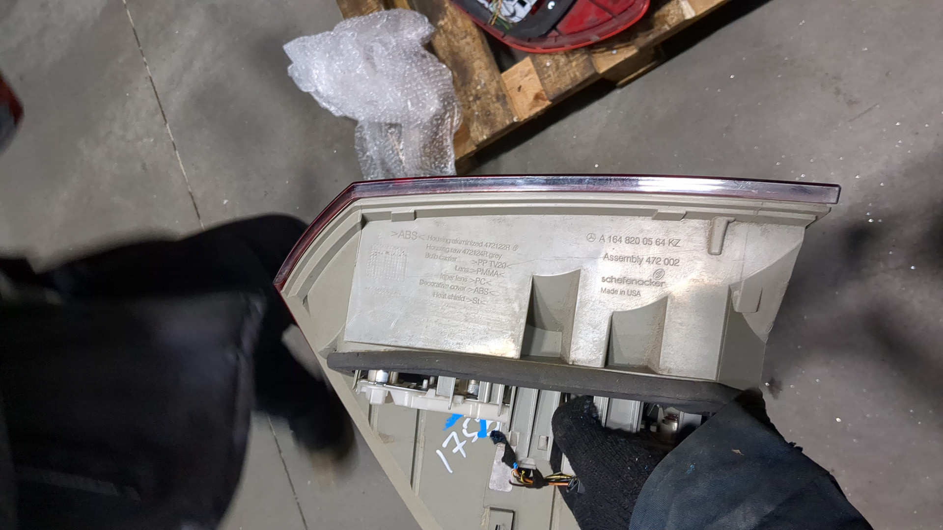 Фонарь задний правый