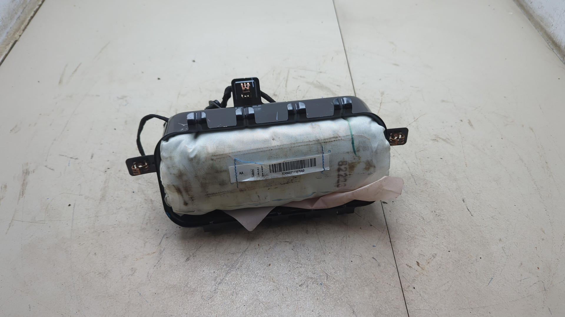 Подушка безопасности пассажирская (в торпедо)