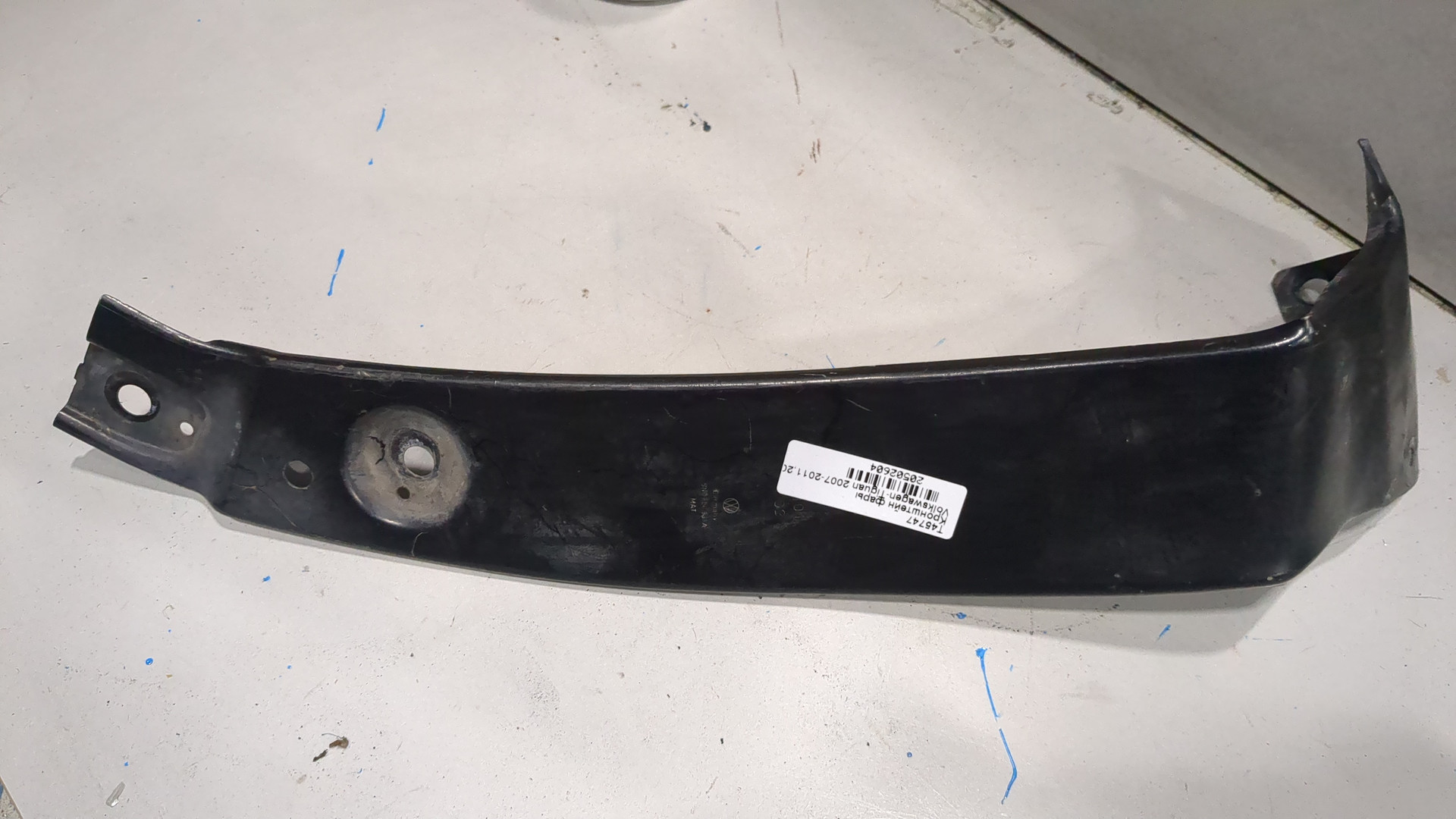 Кронштейн фар правый