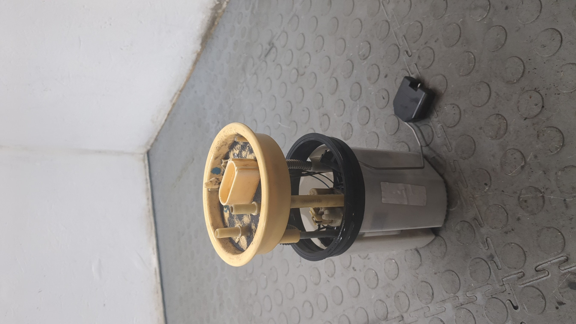 Насос топливный электрический