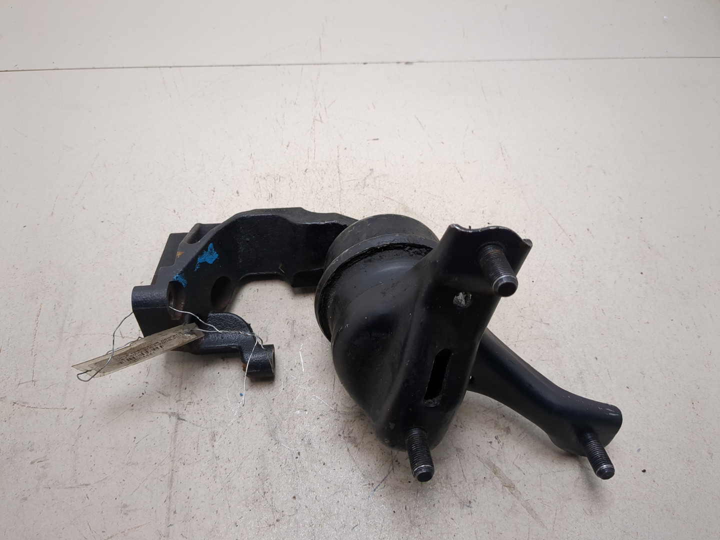 Опора двигателя