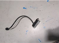  Кнопка открывания багажника Chevrolet Malibu 2015-2018 20504780 #1