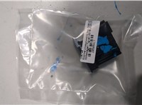 5NN927225A Кнопка стояночного тормоза (ручника) Volkswagen Tiguan 2016-2020 20505417 #1