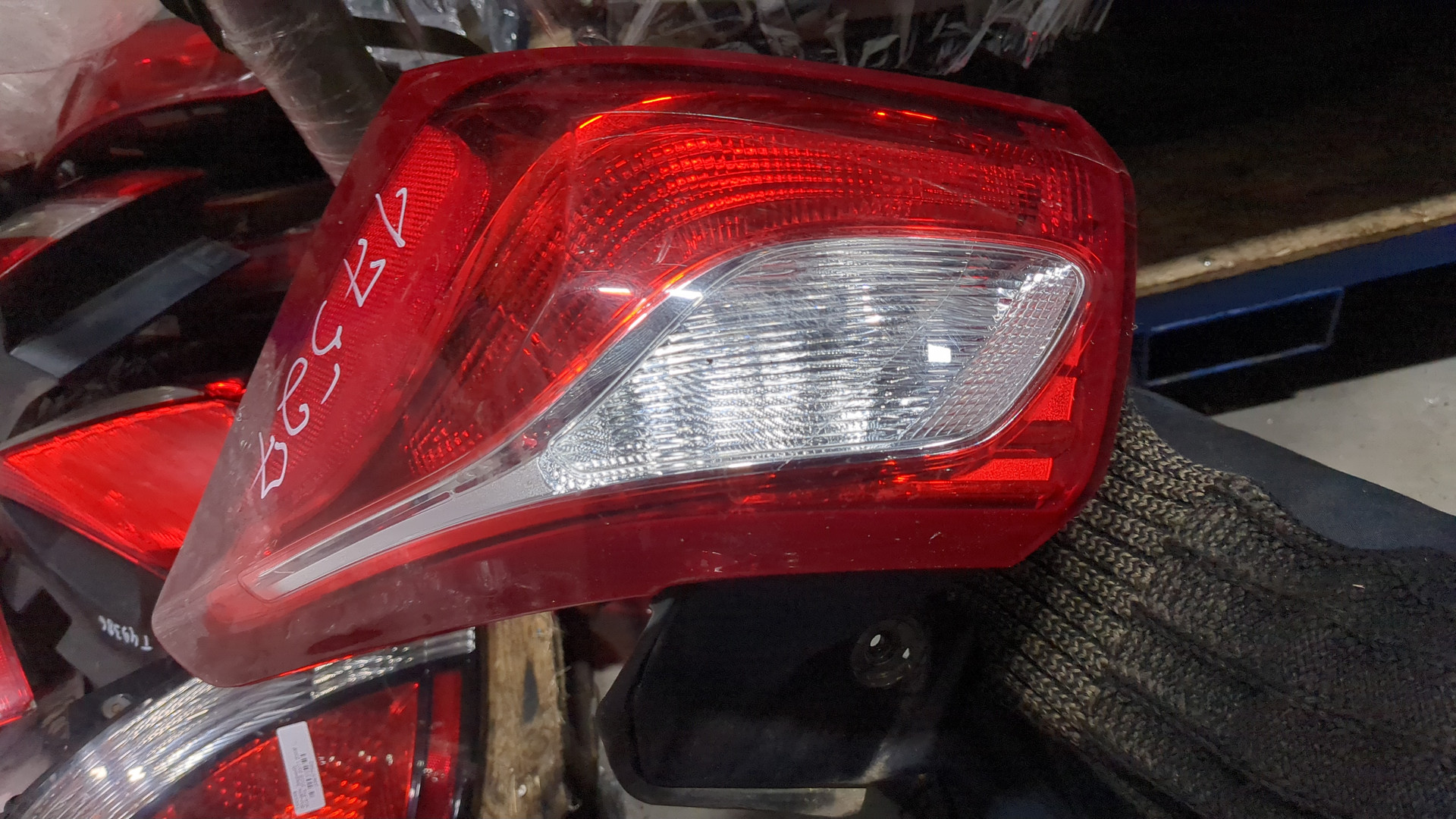 Фонарь задний правый