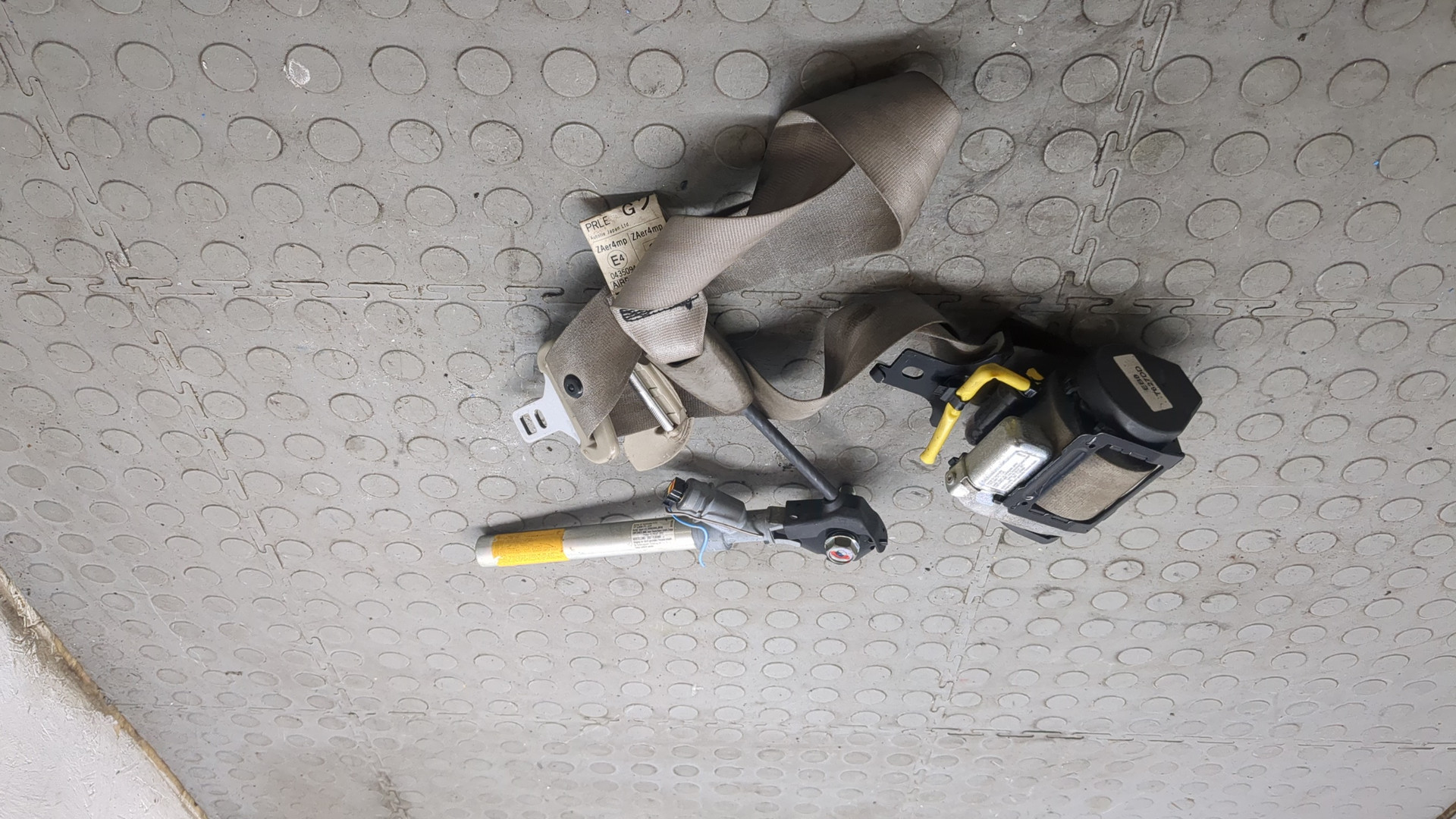 Ремень безопасности