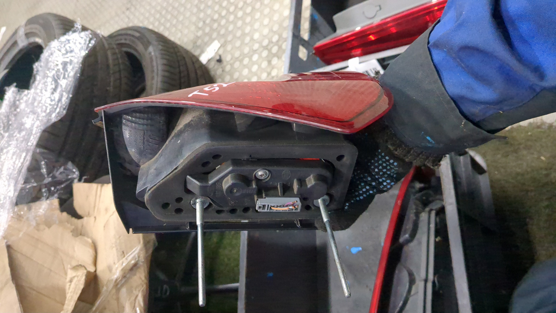 Фонарь задний левый