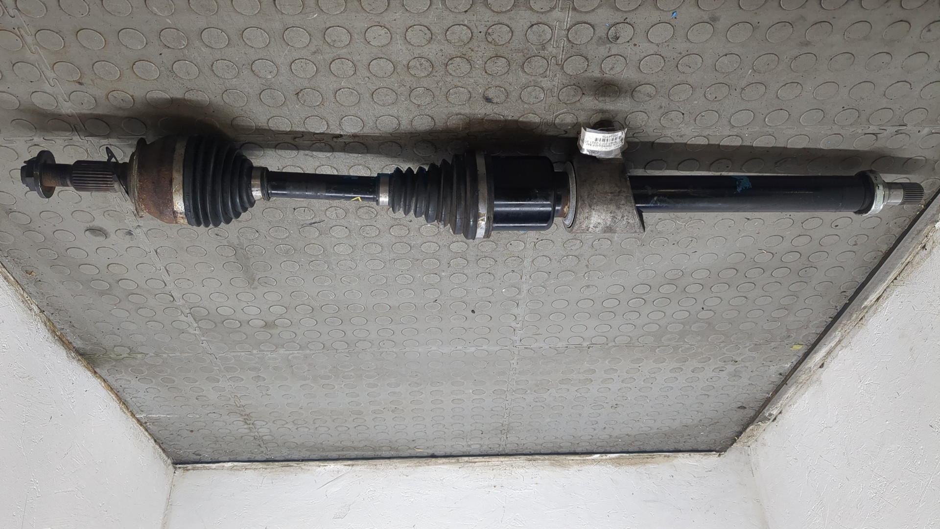 Полуось передняя правая