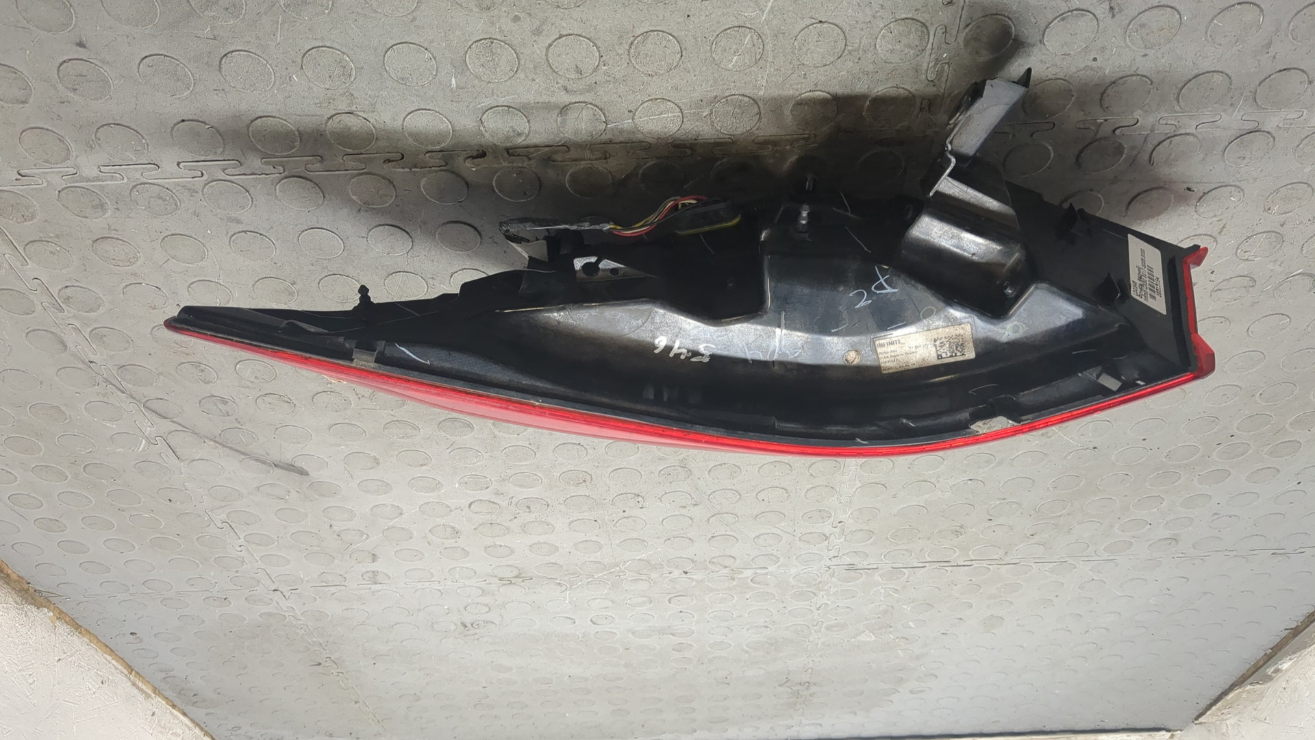 Фонарь задний левый