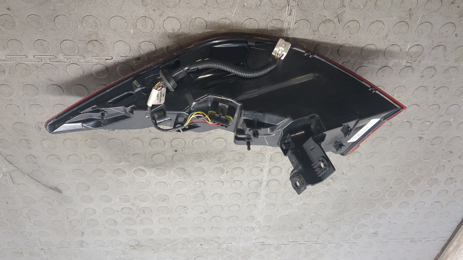 Фонарь задний левый