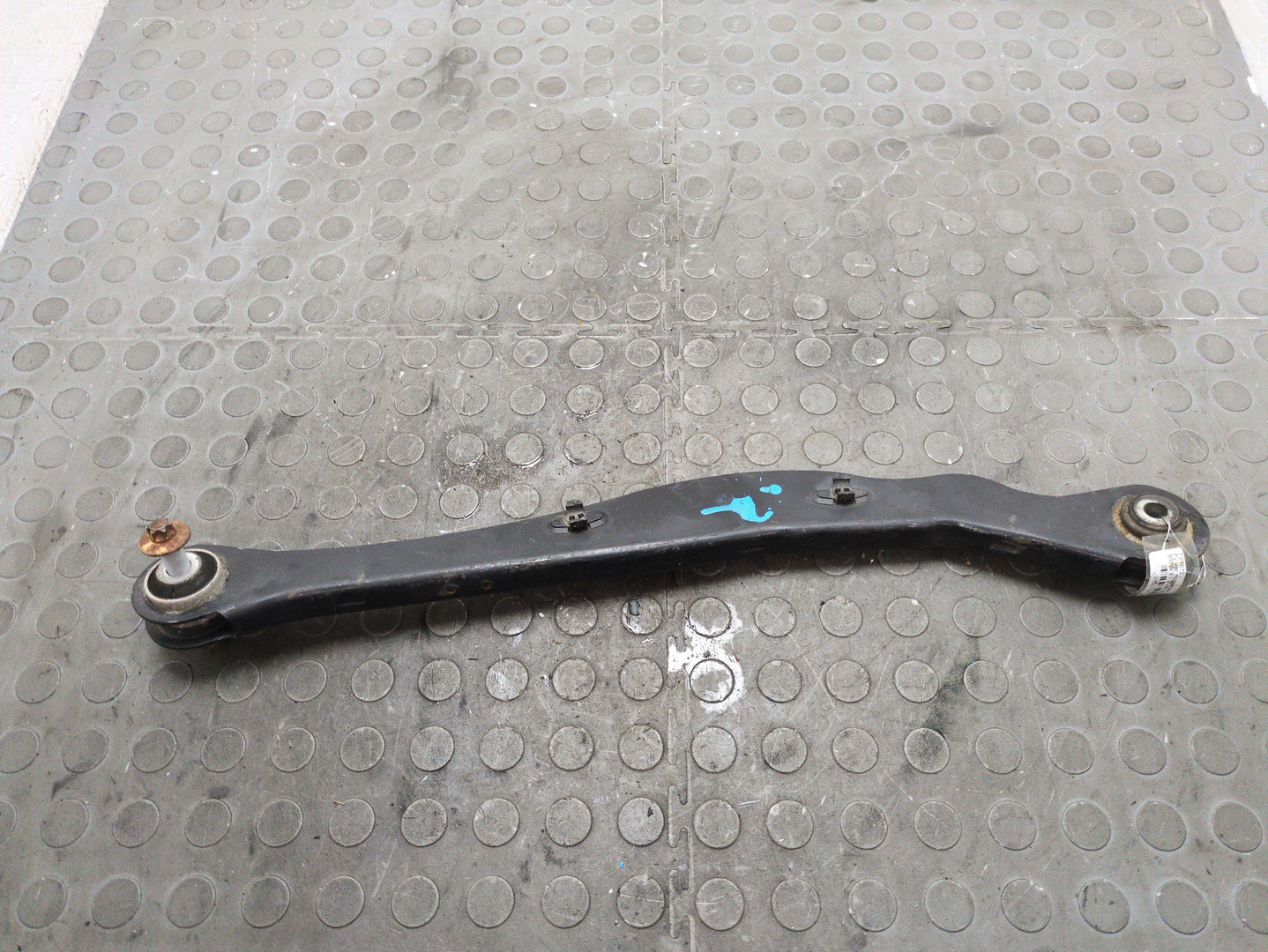 Рычаг задний левый