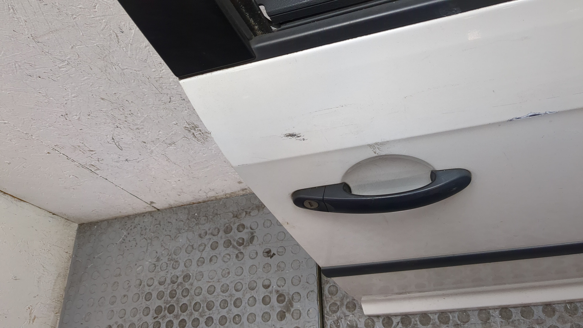 Дверь передняя правая