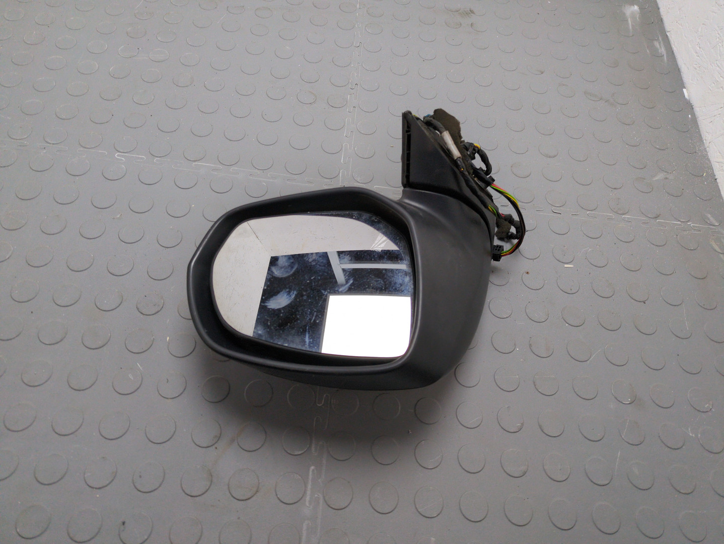 Зеркало правое электрическое