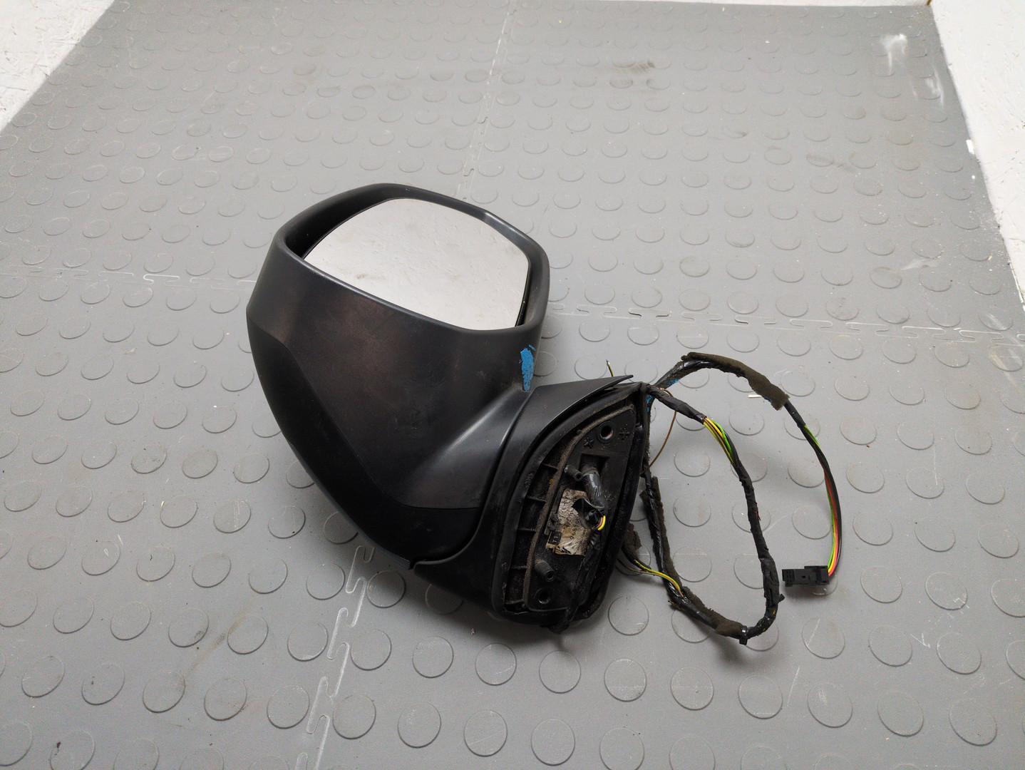 Зеркало правое электрическое