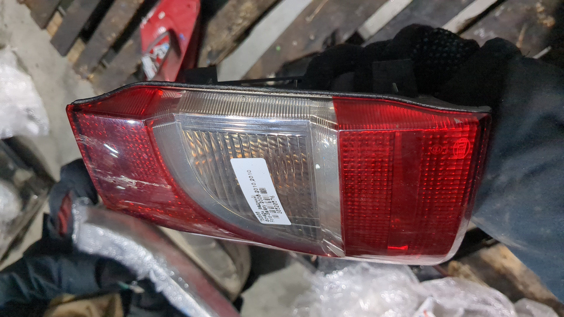 Фонарь задний левый