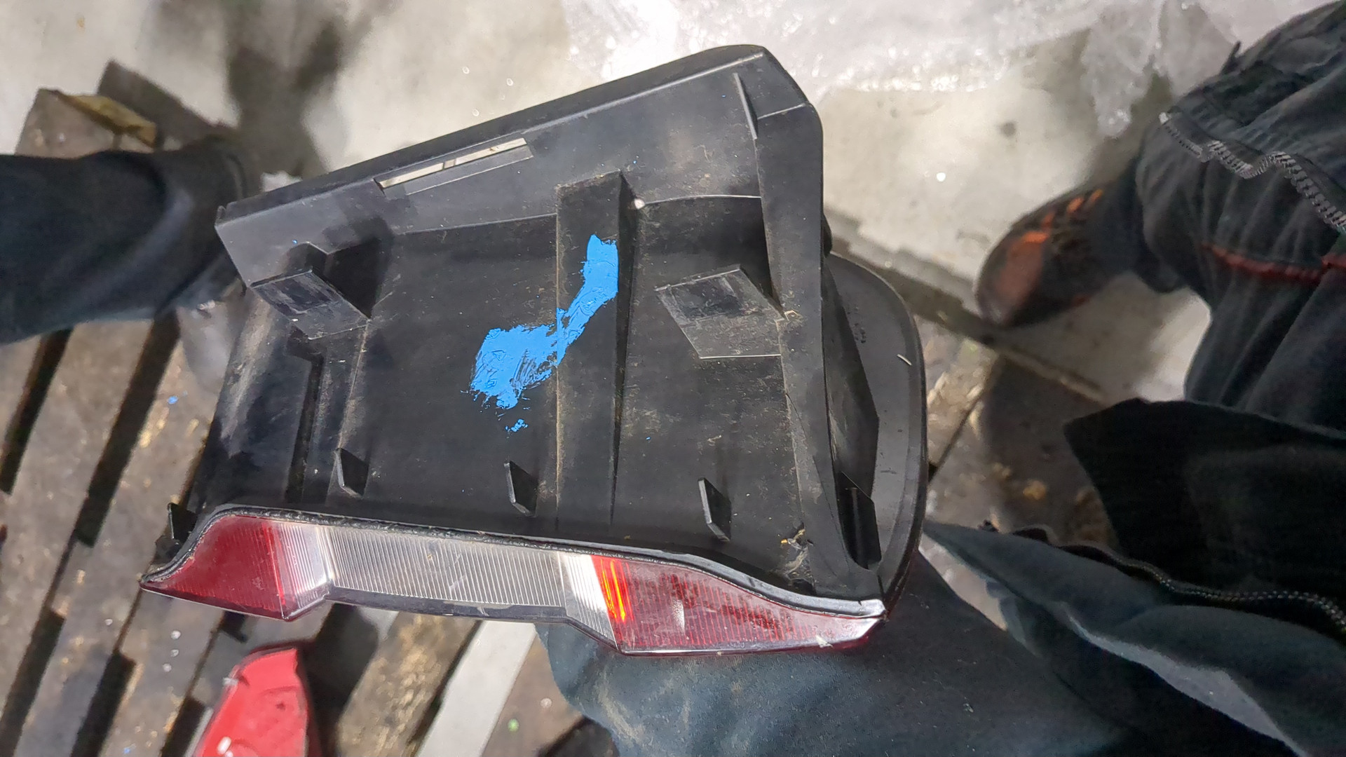 Фонарь задний левый