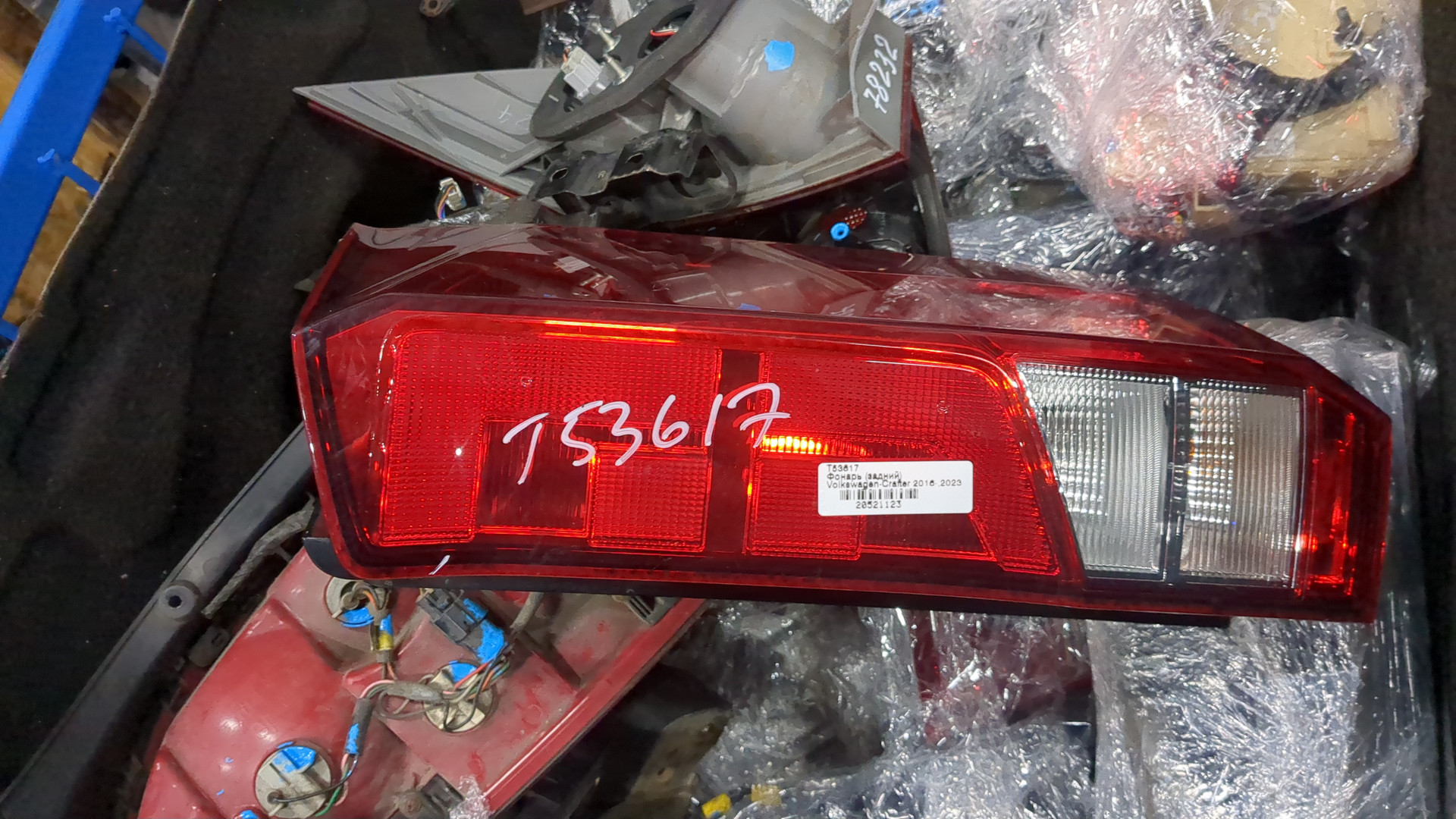 Фонарь задний правый