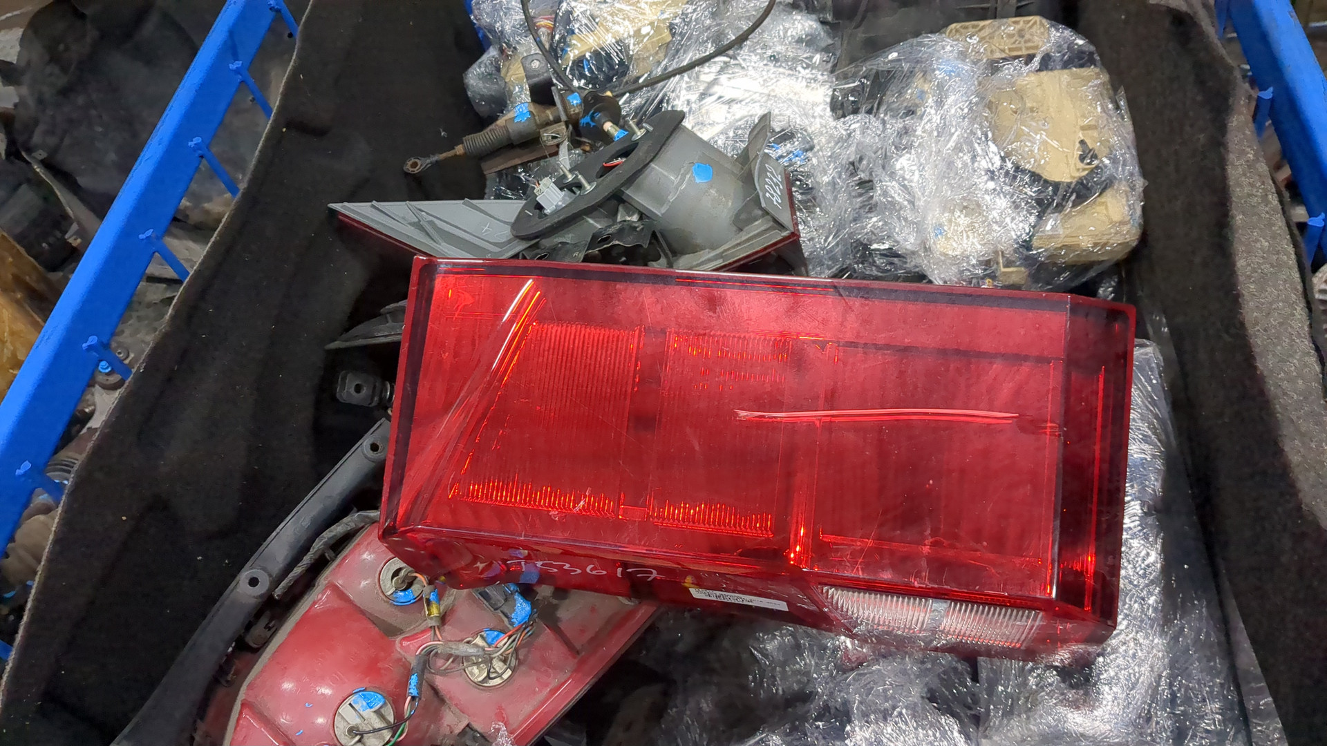 Фонарь задний правый