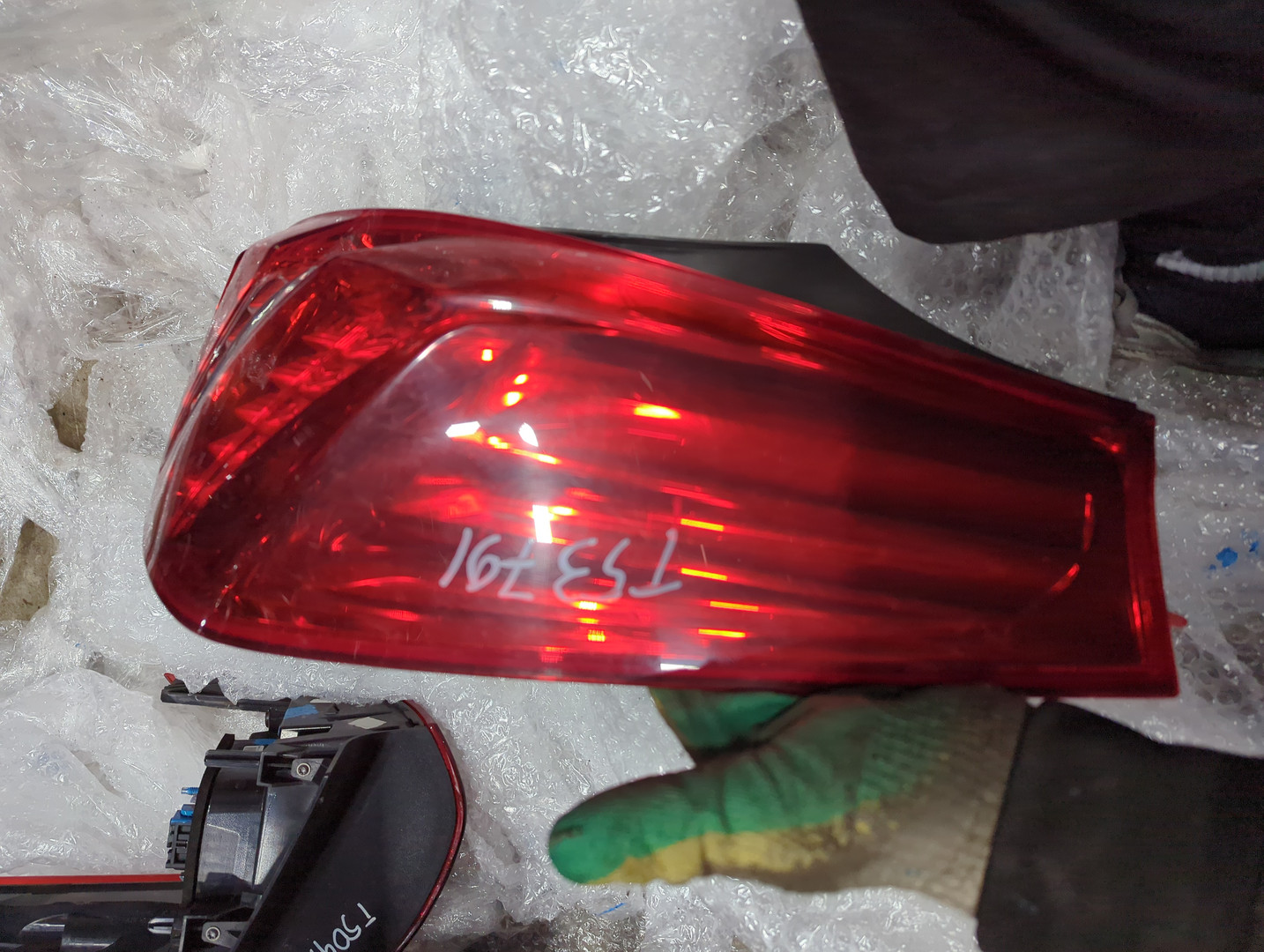 Фонарь задний правый