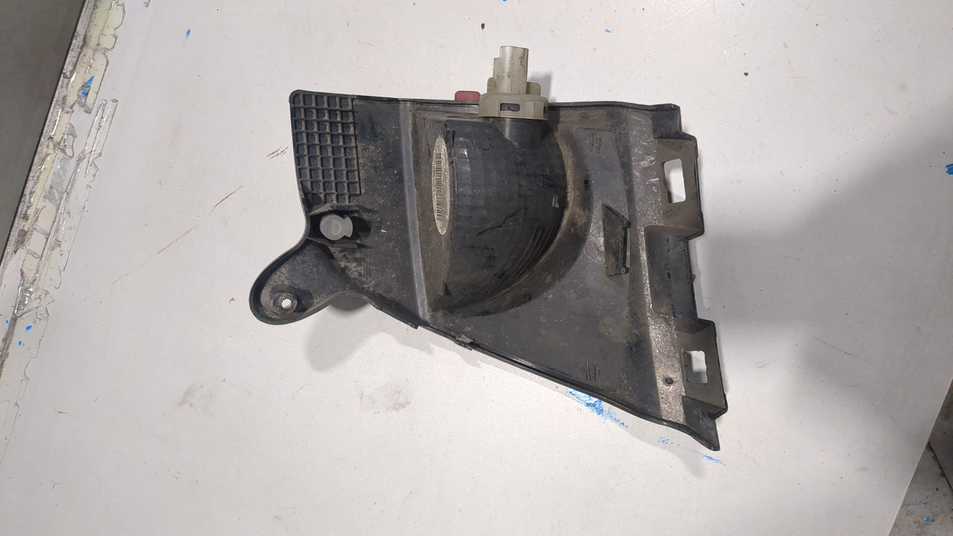 Фара противотуманная правая