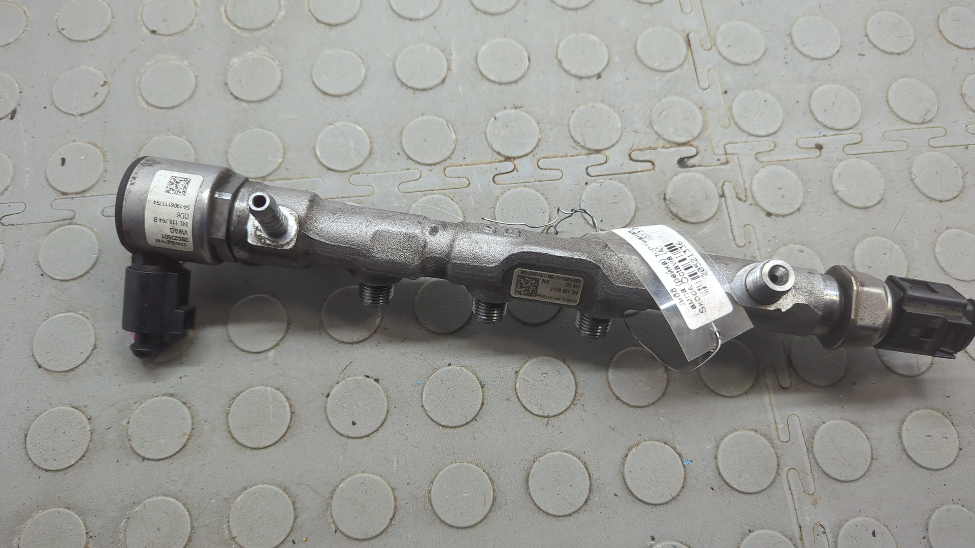 Рейка топливная (рампа)