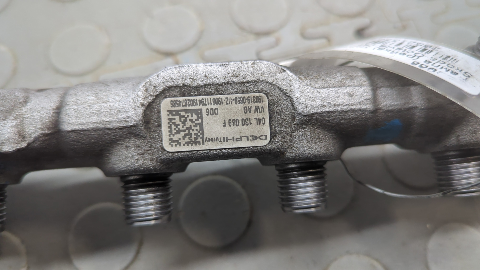 Рейка топливная (рампа)