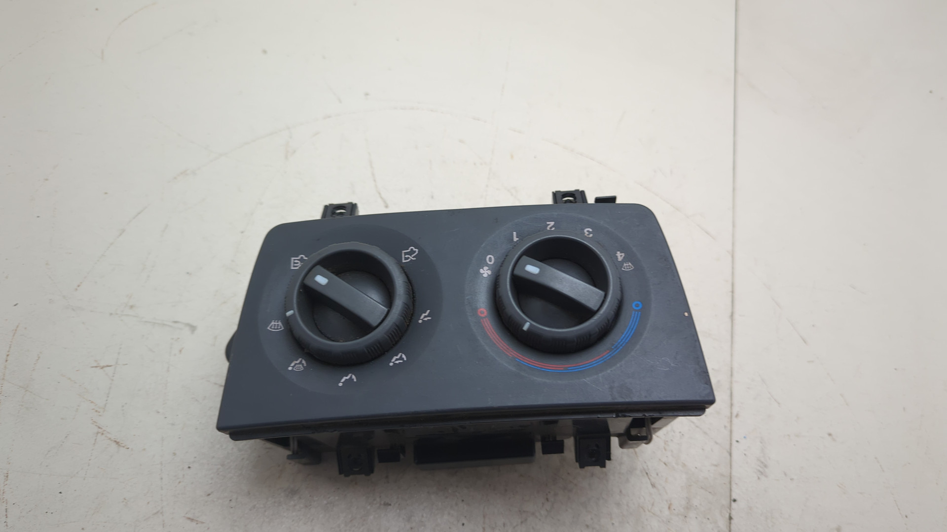 Переключатель отопителя