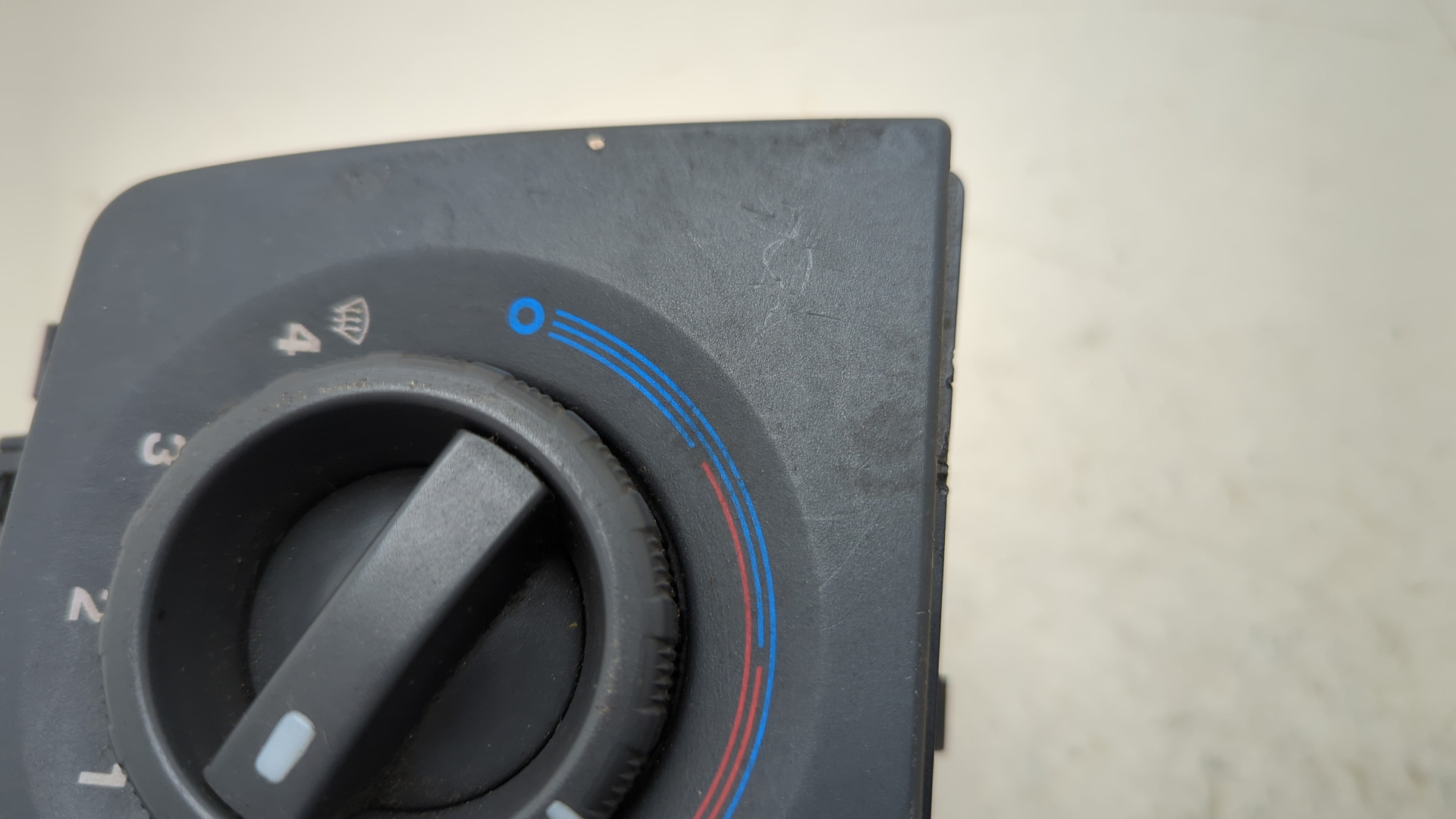 Переключатель отопителя