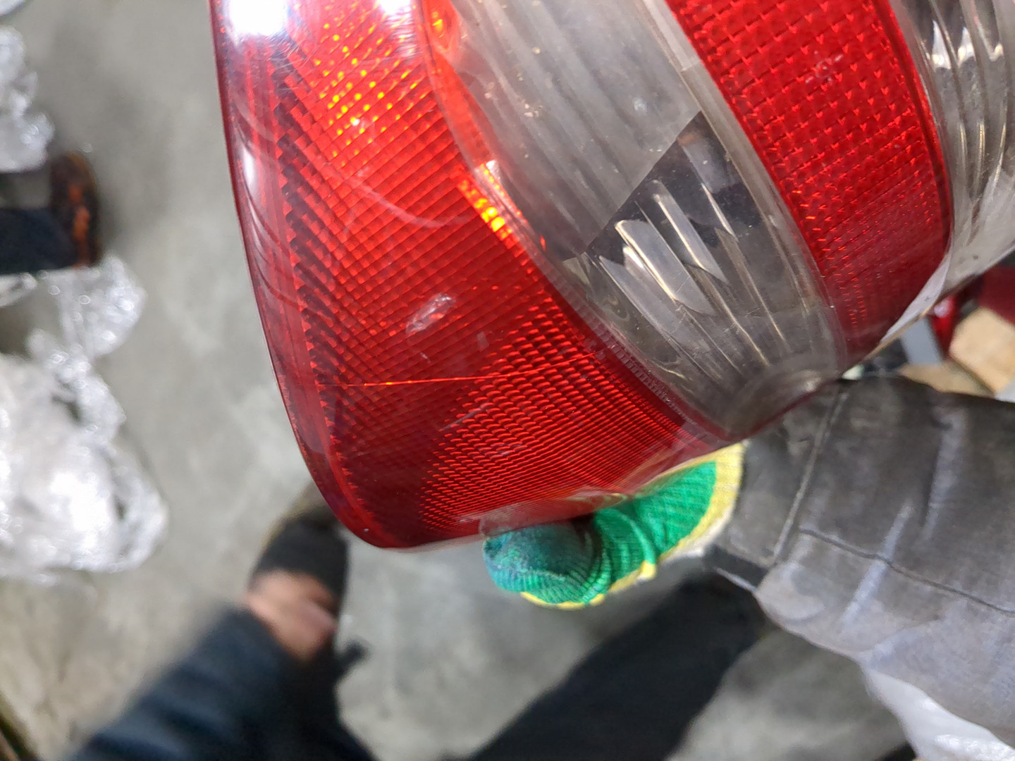 Фонарь задний правый