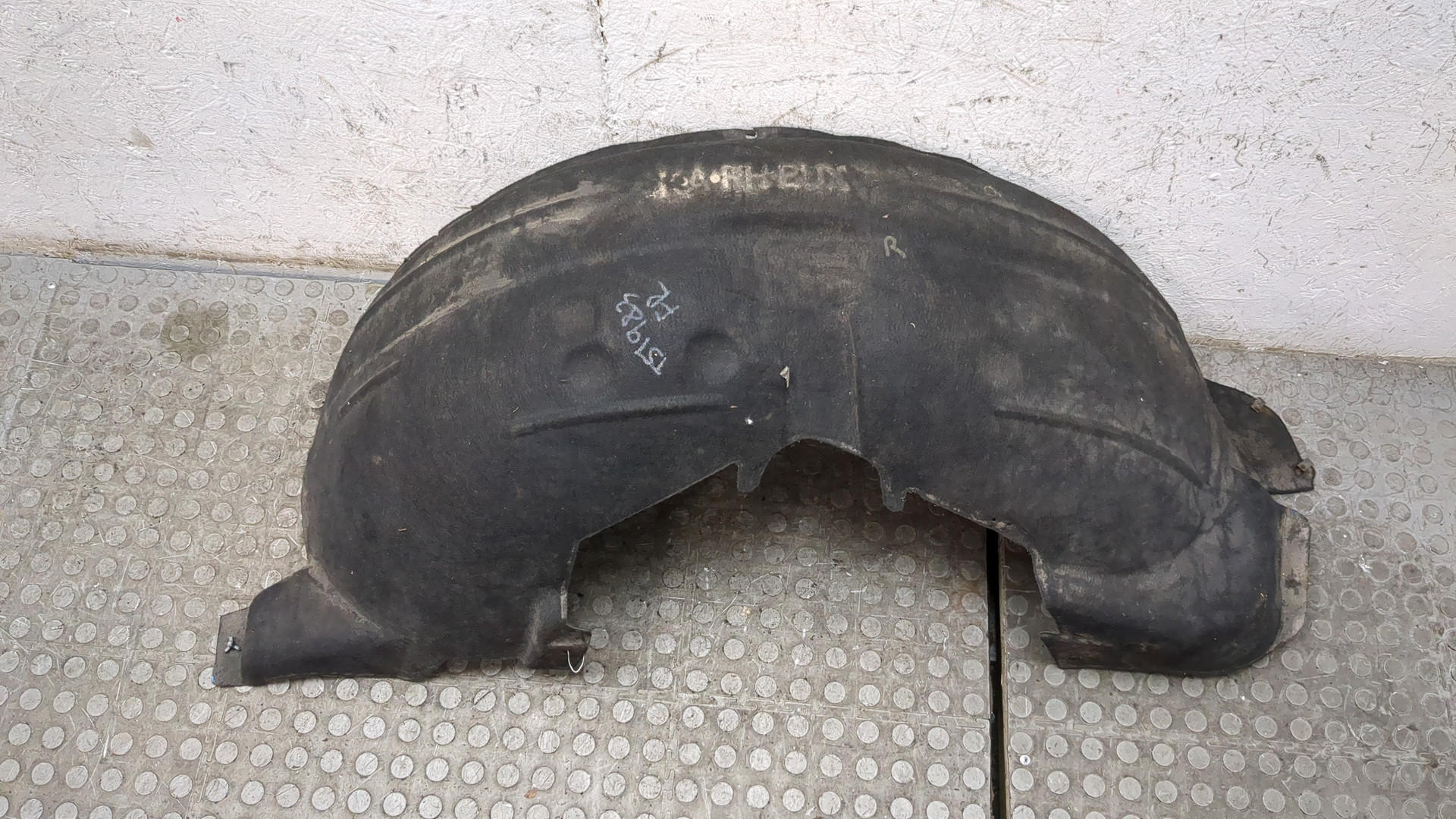 Локер передний правый