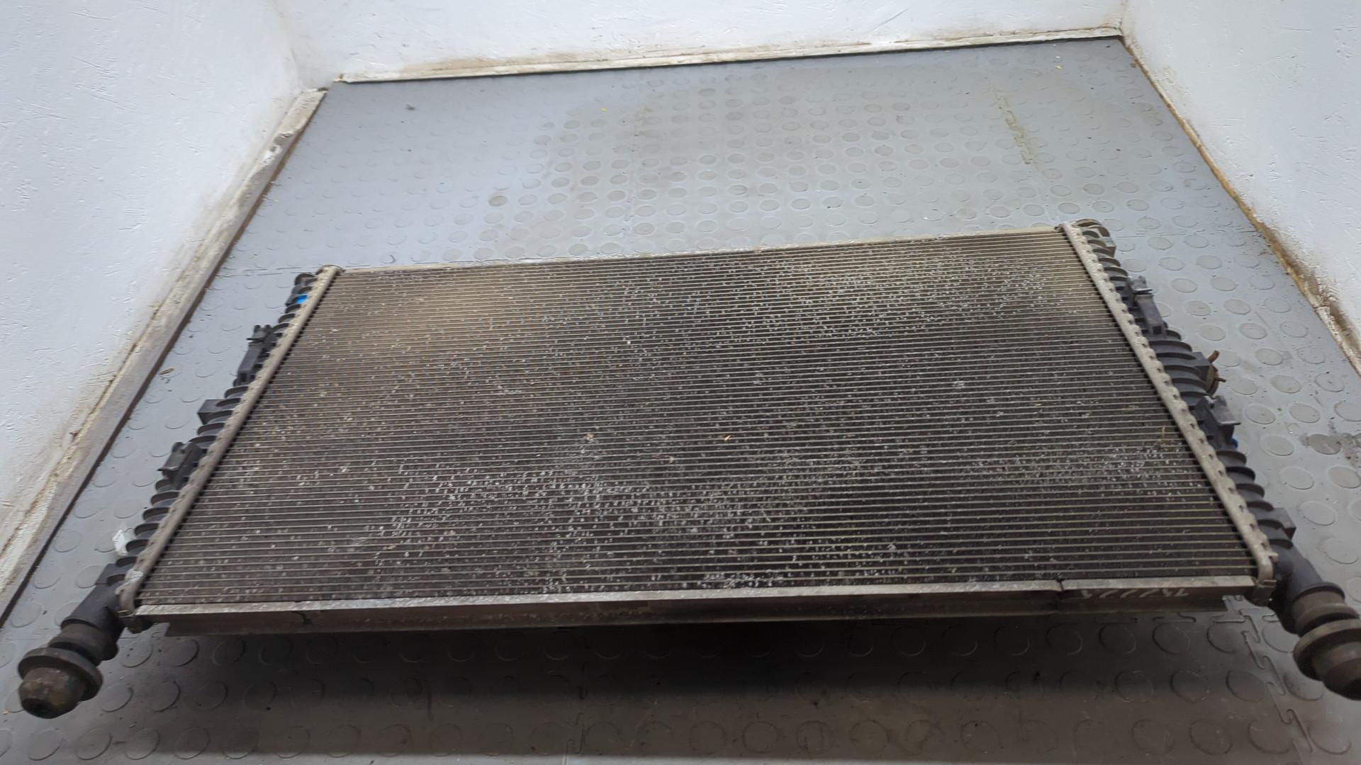 Радиатор охлаждения двигателя основной