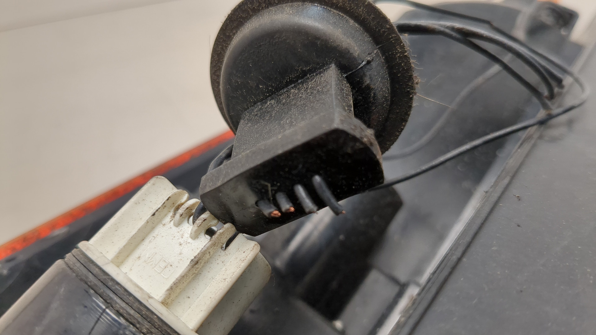 Фонарь задний правый