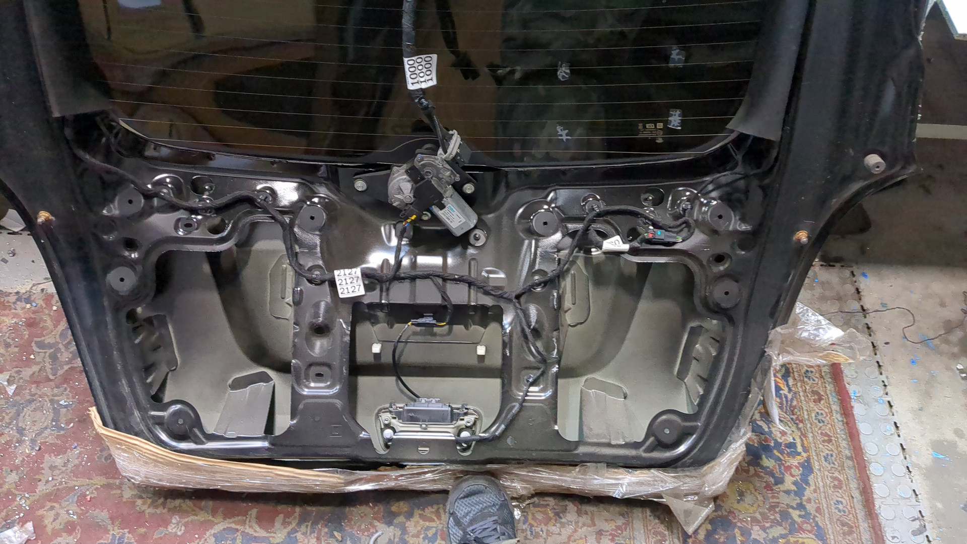 Дверь багажника