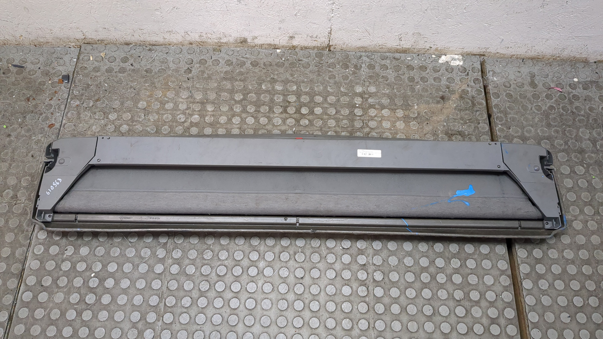 Шторка багажника