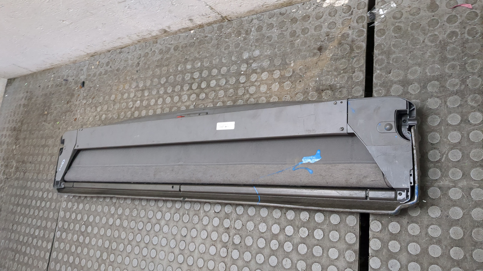 Шторка багажника