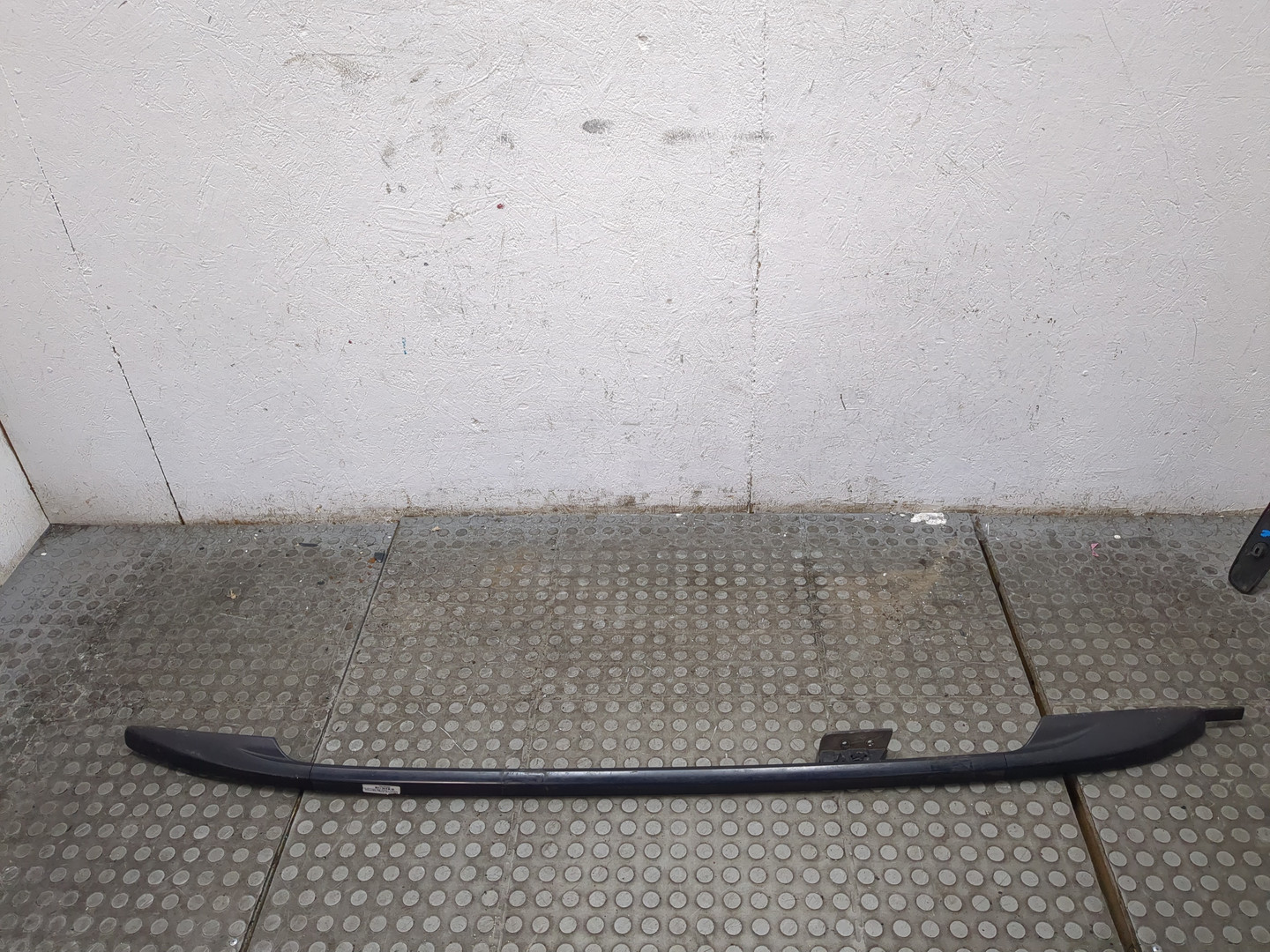 Рейлинг (релинг) правый (планка на крышу)