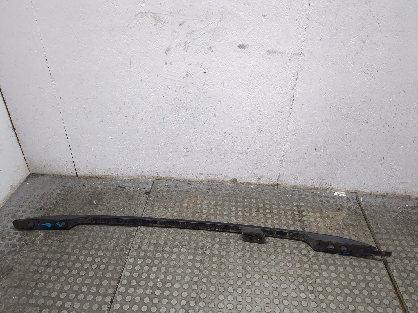 Рейлинг (релинг) правый (планка на крышу)