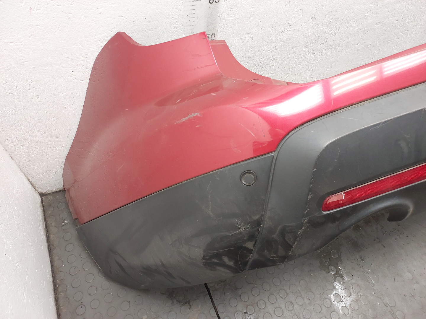 Бампер задний