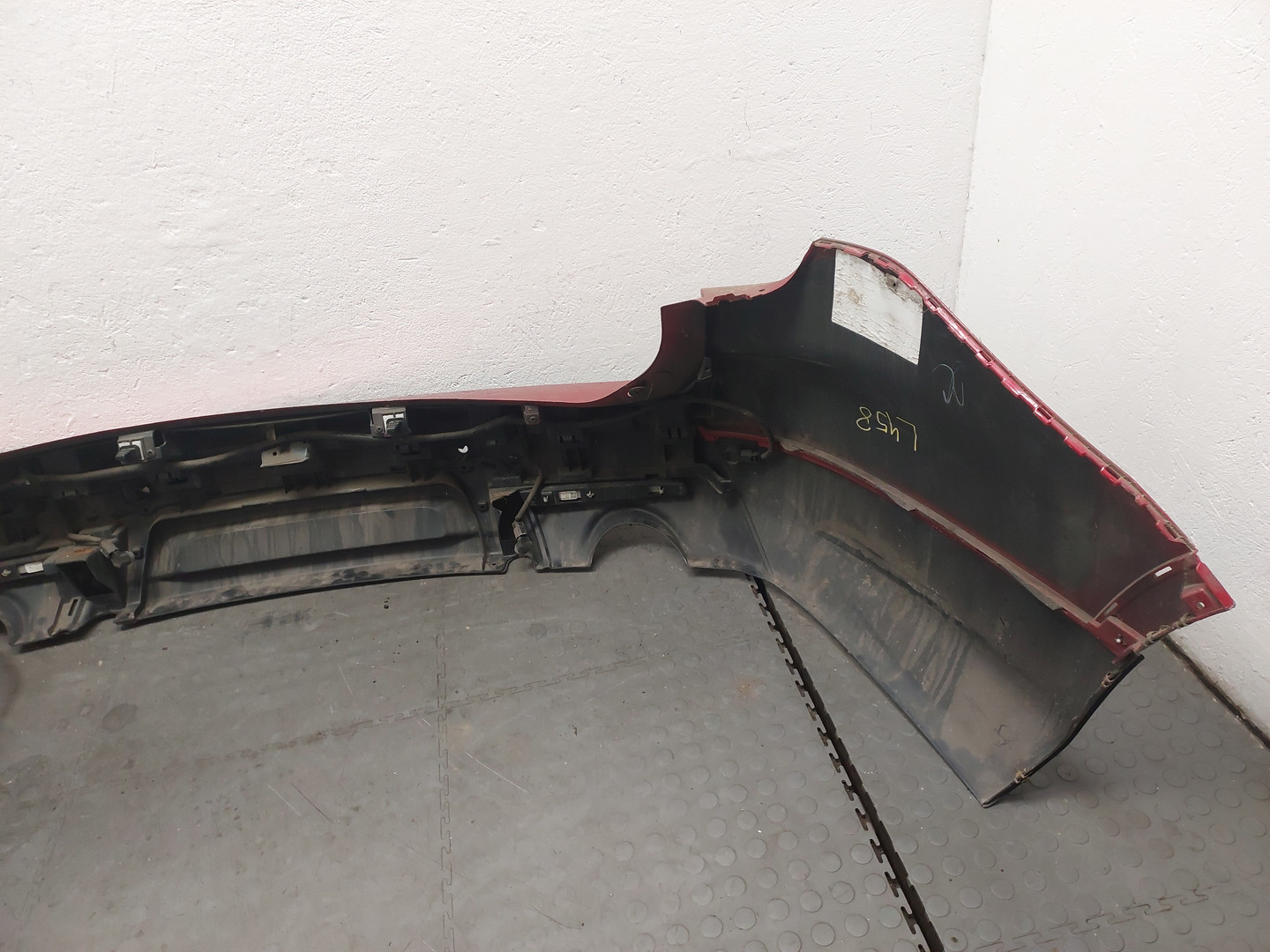 Бампер задний