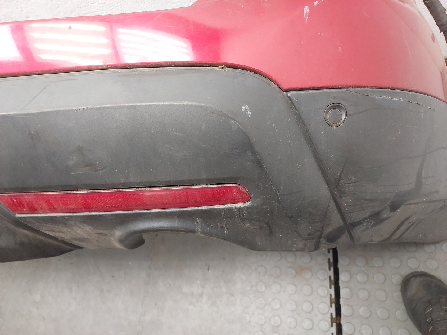 Бампер задний