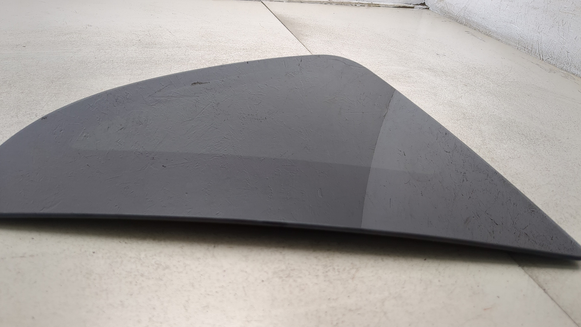 Стекло кузовное глухое правое