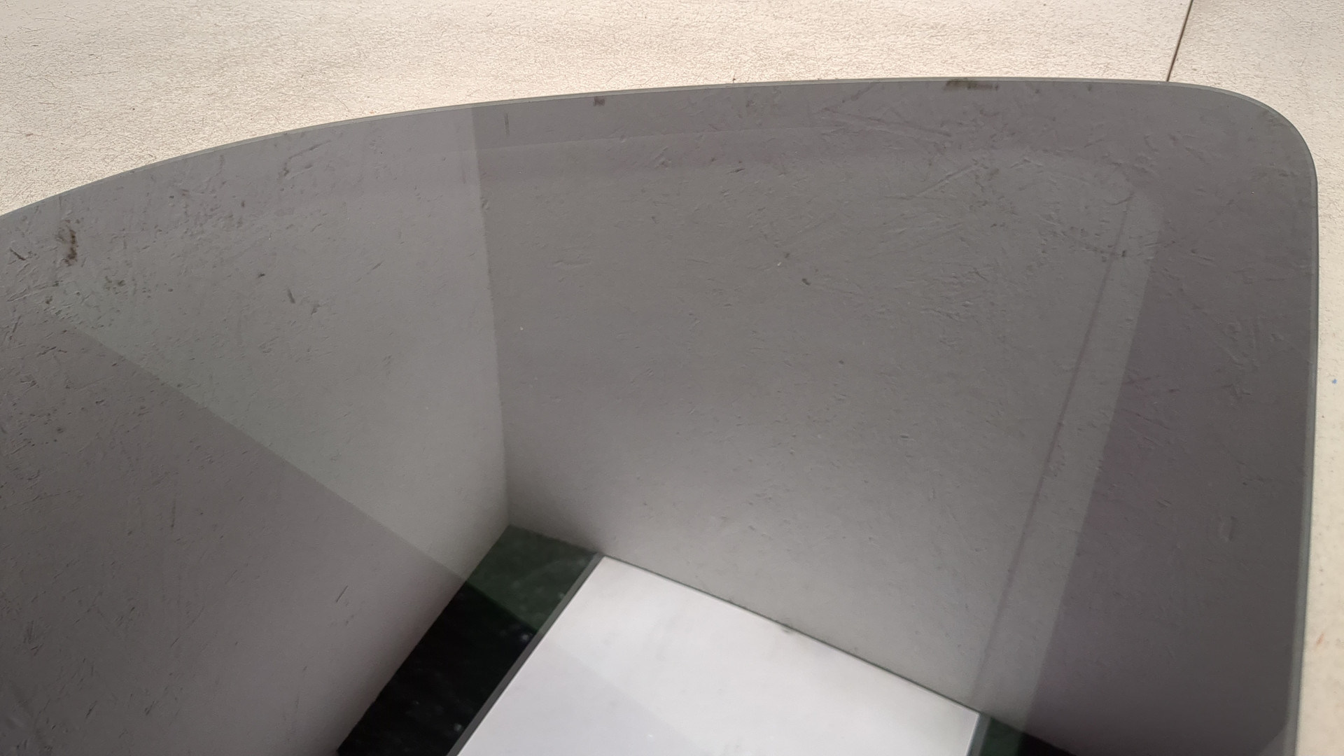 Стекло кузовное глухое правое