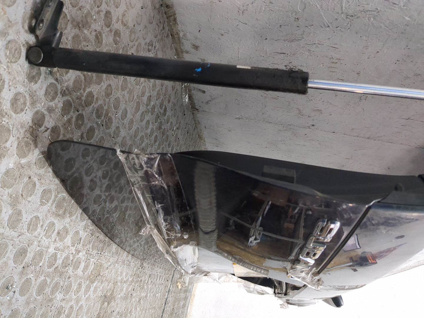 Дверь багажника