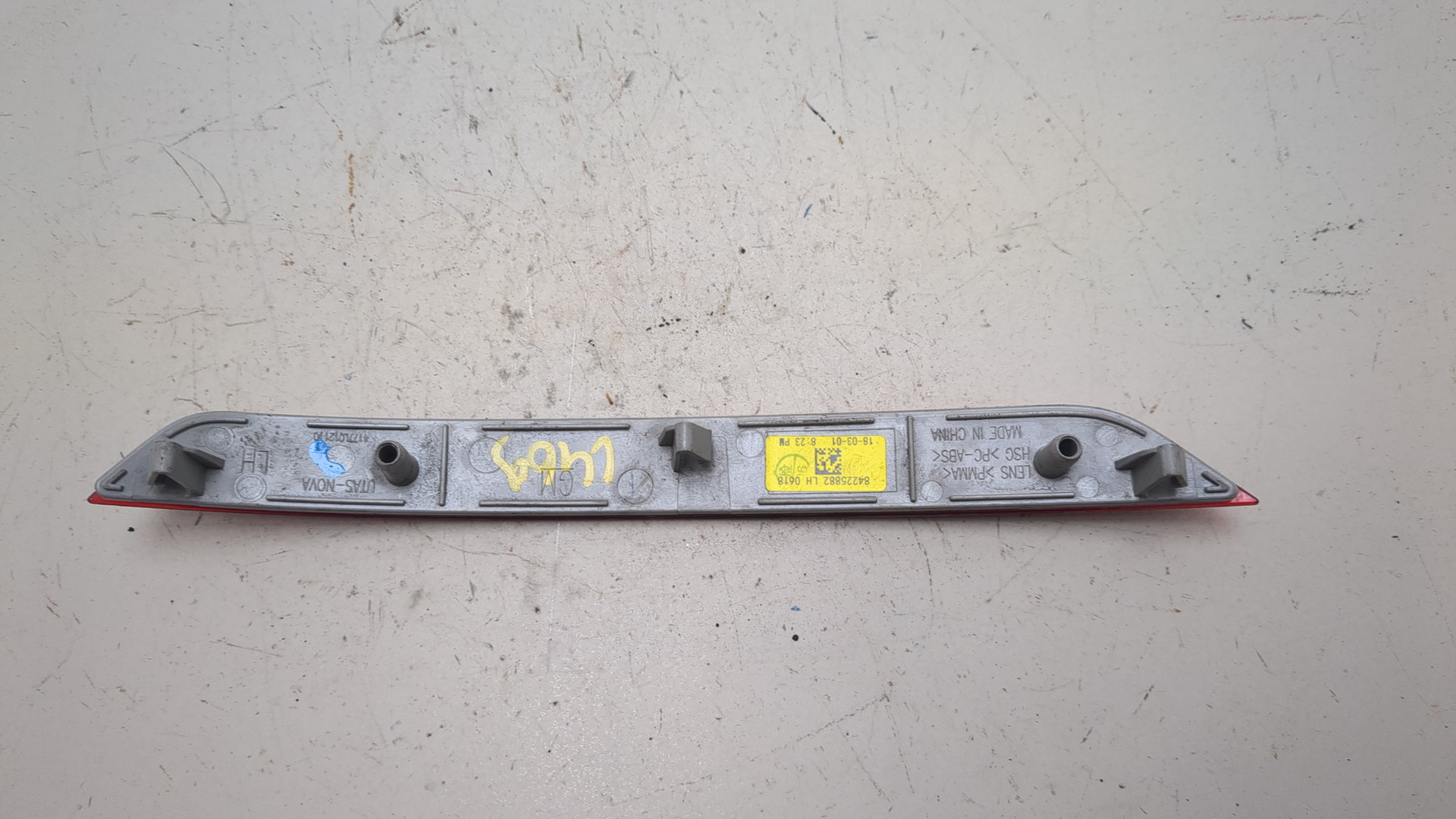 Отражатель в бампер задний левый