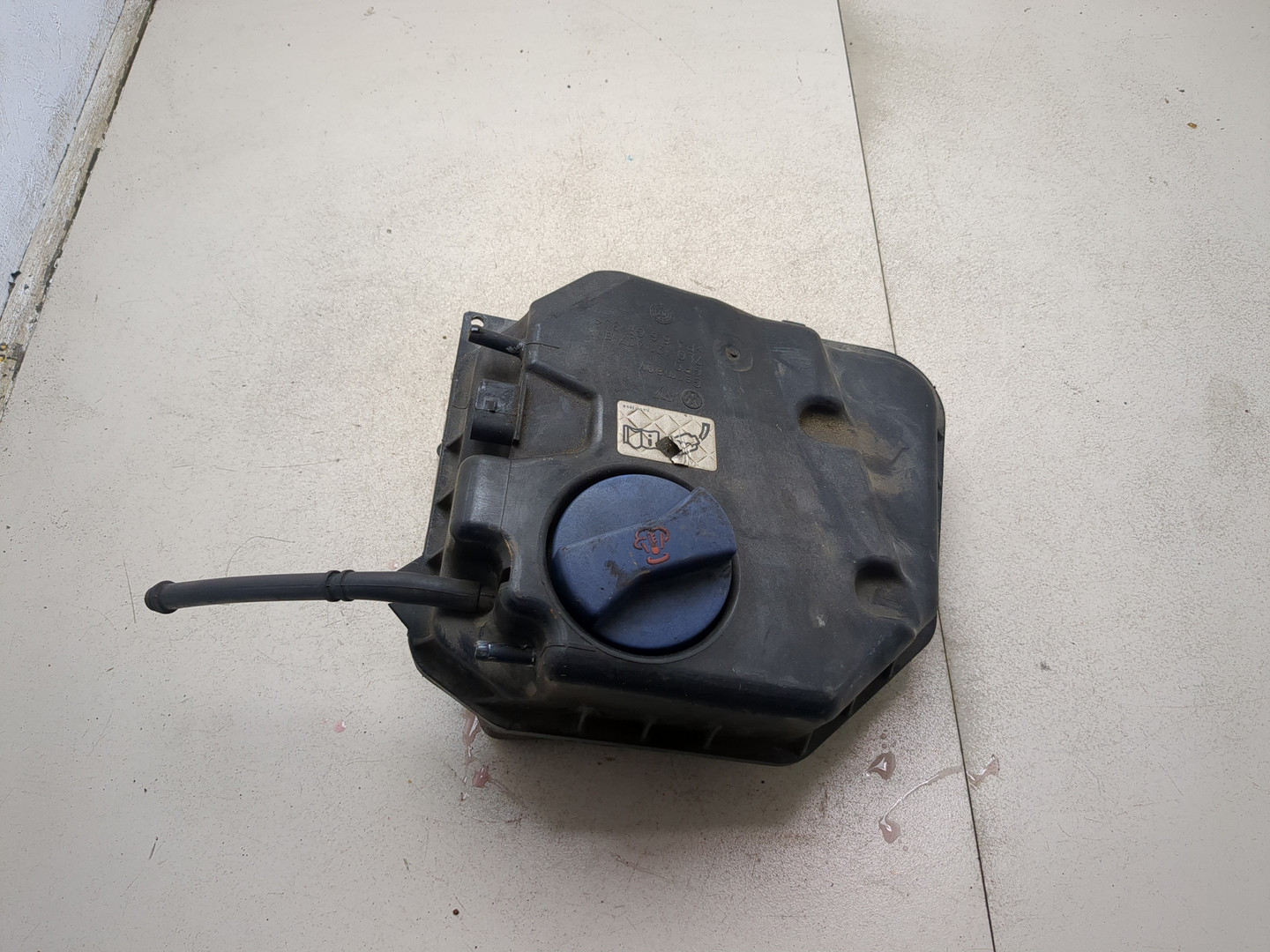 Бачок расширительный