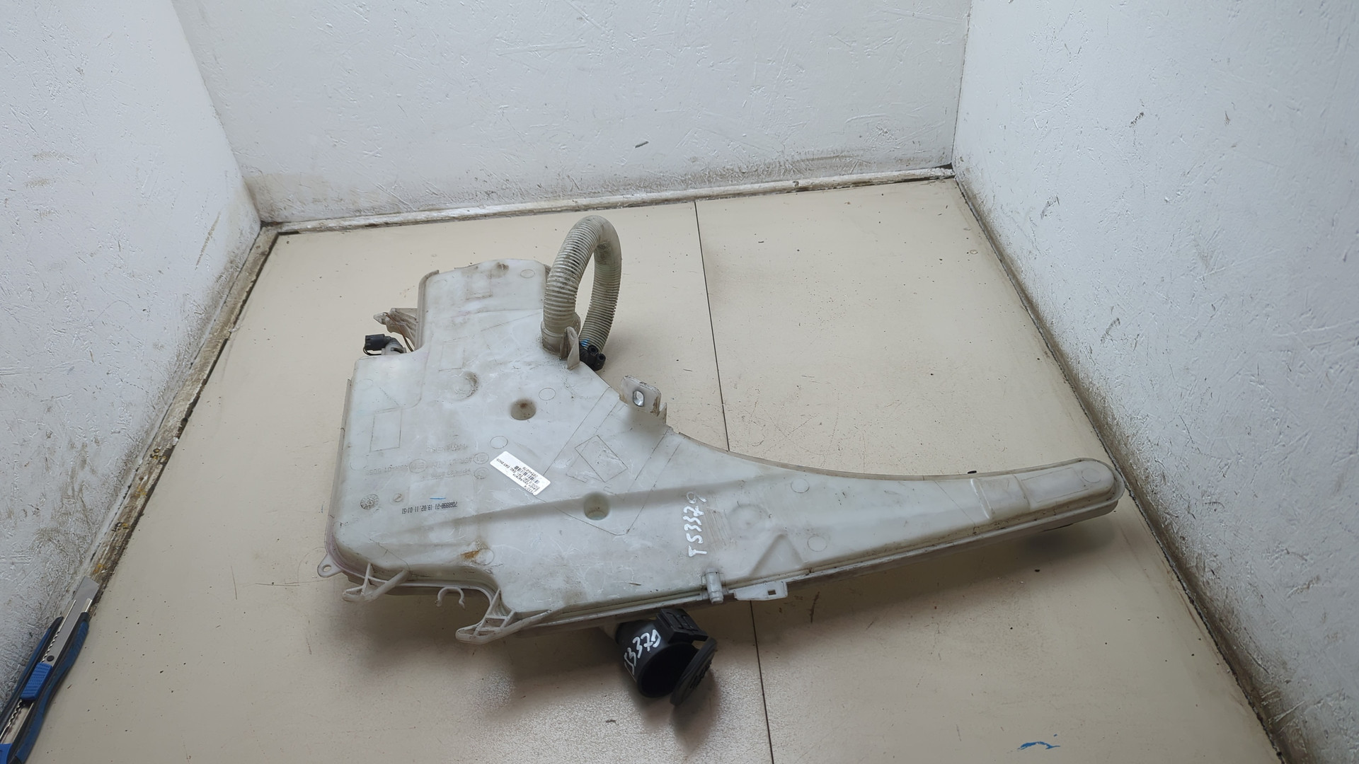 Бачок омывателя лобового стекла