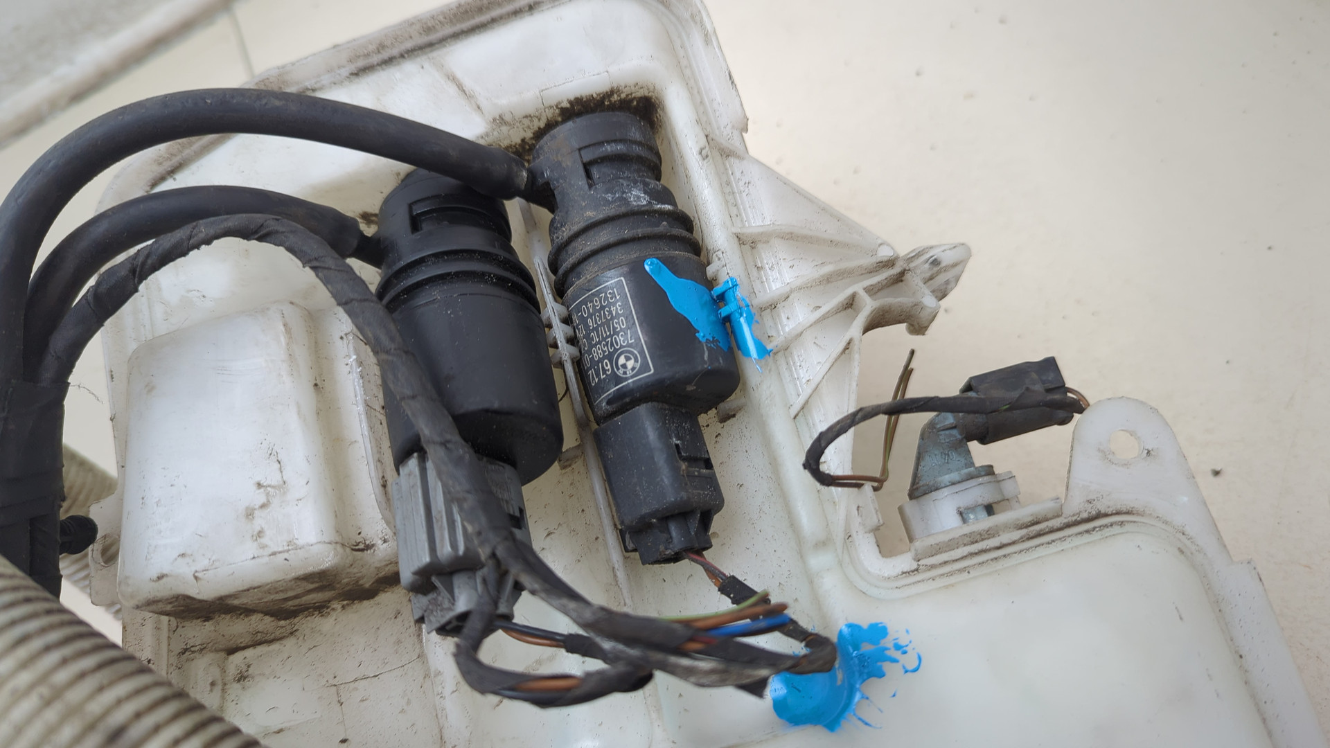 Бачок омывателя лобового стекла